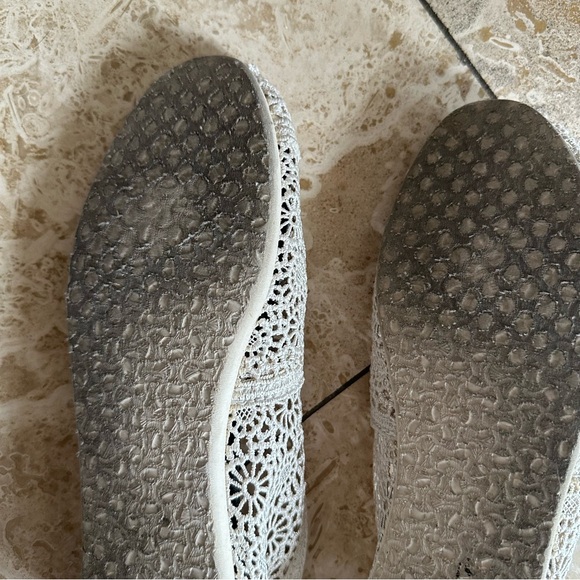 Womens TOMS Alpargata Crochet Slip-On Casual Shoe - Cream Size 9.5 - Picture 3 of 10